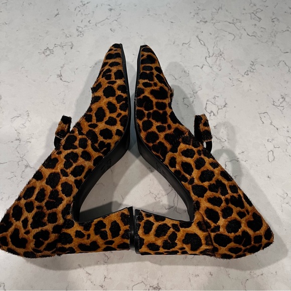CROWN & IVY Calf Hair Leopard Print Mary Jane Block Heels Pointy Toe Size 7.5 - Picture 5 of 10